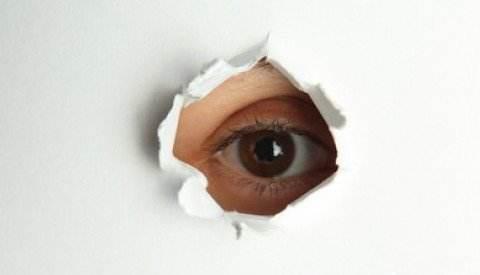 民间传言,宝宝小时候有"通灵眼",能看到"脏东西"是真的吗?