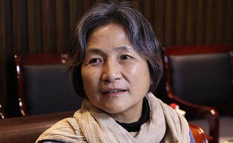 她曾是豪门媳妇,离婚净身出户,称:一个人也能活得精彩!