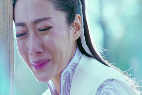 屠梦回忆起小时候的悲惨,直到遇见素手医仙才好转