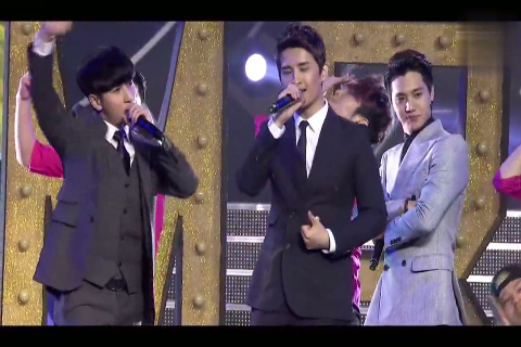 至上励合献唱洗脑神曲《鸭梨大》依旧好听 心情却不一样了