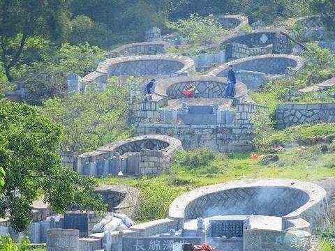 农村坟墓的墓碑如何立才能纳气?这五方面必须清楚