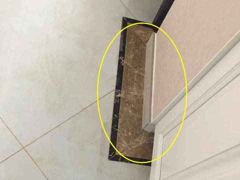 如果工人装门套底部这样处理,记得给他加100块,太专业了!_新浪新闻
