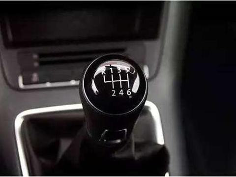 比较好的手动挡车 f5f7-fypyuvc6688006.jpg