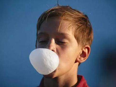 喜欢吃泡泡糖吗?你每嚼一次,羊就会疼一次