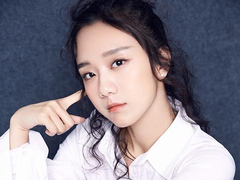 曾淇《朱槿花开》南宁开机 "漪妹妹"变90后创业达人