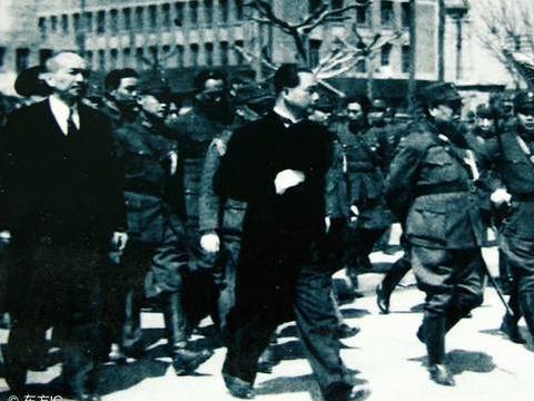 那些投靠日本汉奸们的下场, 有人临死前自称和平之神|死刑|汉奸|丁默邨_新浪新闻