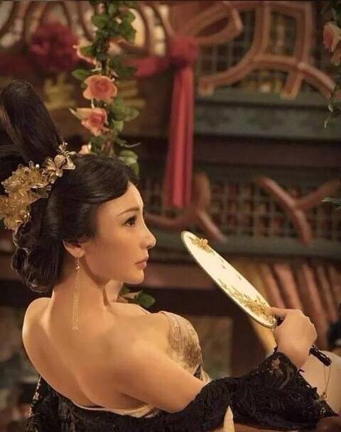 柳岩电影新造型