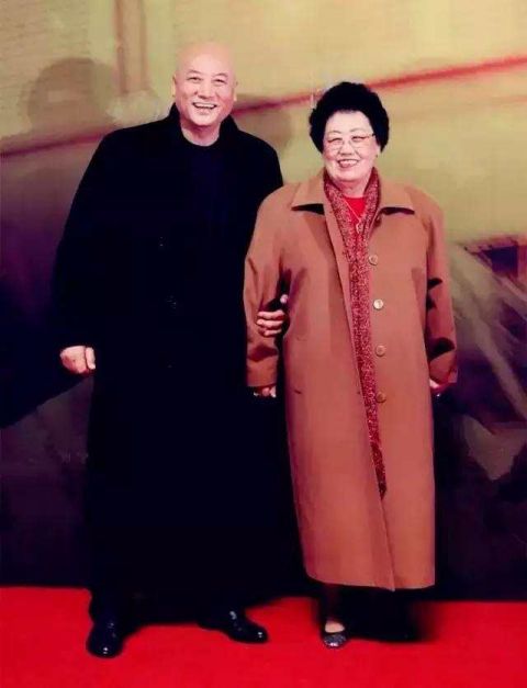 如今妻子遗嘱公布, 网友: 终于熬出头|迟重瑞|陈丽华|首富_新浪新闻