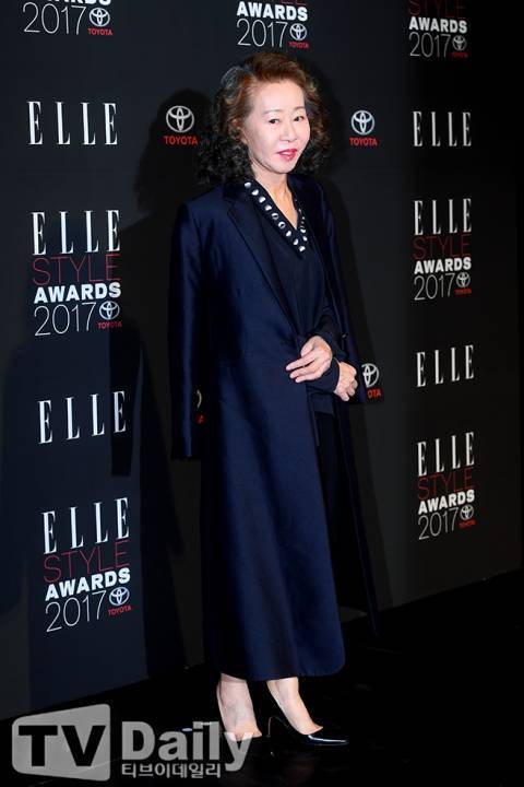 年过七旬的尹汝贞,不亚于年轻人的时尚