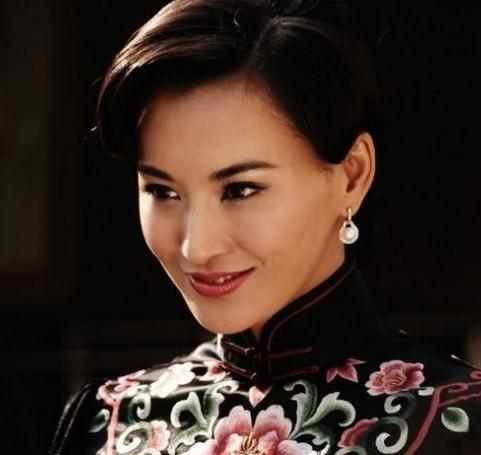 女儿国外开饭店,儿子玩收藏