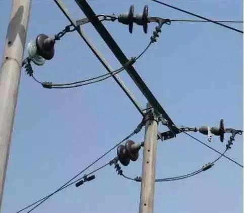 裸导线雷击断线4,配电变压器雷击烧毁3,台区避雷器损坏率过高(>7‰)2