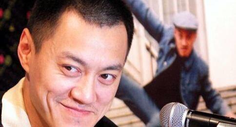 雪村，《东北人不是黑社会》，复出成光头强！人家可是北大的！|北大|复出|光头|东北人不是黑社会|网络_新浪新闻