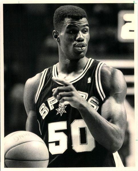 大卫-罗宾逊的圣城岁月始于1989-90赛季,但其实早在1987年,这名海军