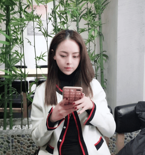 《长江7号》 黄蕾也被赞女大18变,不少网友指她被徐娇更美