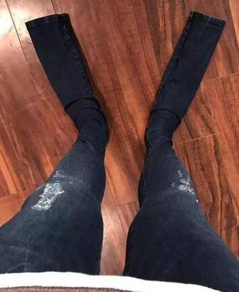 男子在网上购买牛仔裤,不料裤子长出天际,晒出买家秀网友笑翻