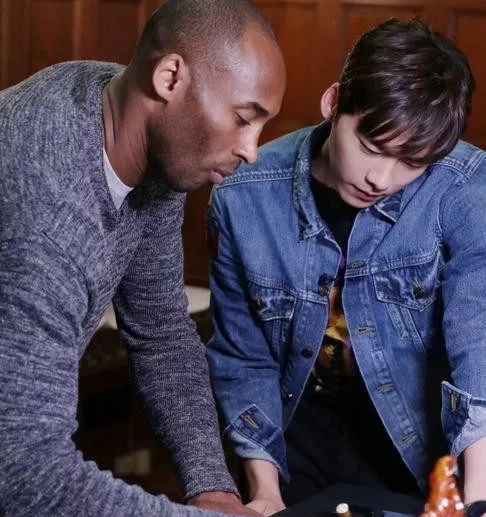 聚集李易峰吴亦凡潘玮柏汪苏泷的跨年演唱会 