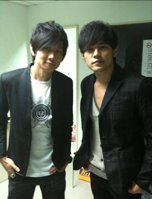 曾经在歌坛旗鼓相当,林俊杰为何现在地位难以和周杰伦媲美?