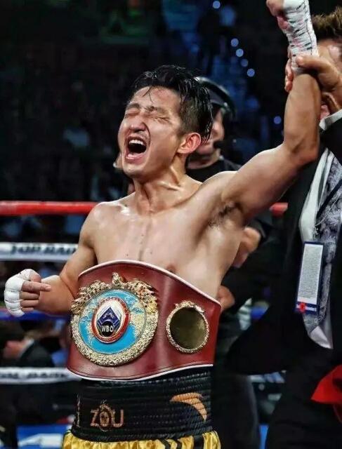 日本拳王叫战邹市明,张君龙怒斥:三招之内击不倒你,算我输!