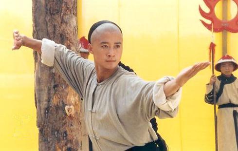 首先大家肯定会想到成龙,李连杰,甄子丹,还有近两年非常火爆的吴京