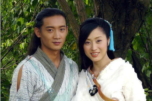 气质美女陈法蓉,发微博翻出老照片,很少人见过