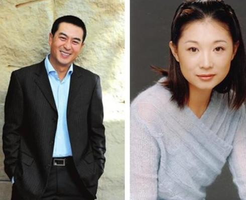 48岁的张嘉译妻子曝光不光长得美背景也很强大