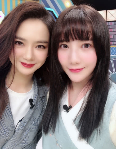 22岁马剑越晒与戚薇合照,修图太猛?网友:真没看出来是戚哥!