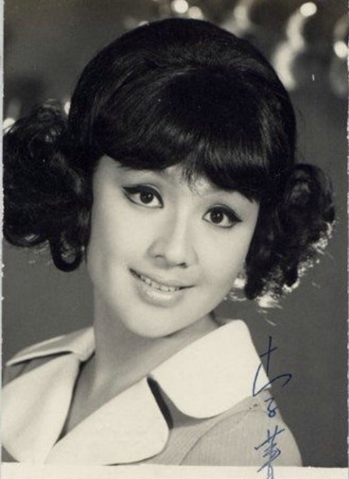 却因赌博败光家产,如今病死家中多日无人知|李菁|鱼美人|新啼笑因缘