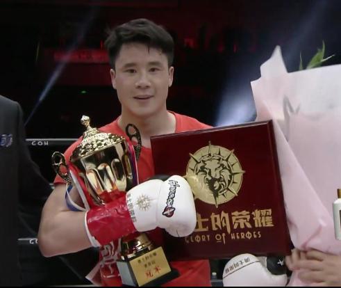 荣耀盛典季回顾:5个月,89场对决,4条世界金腰带,领跑中国搏击|铁英华
