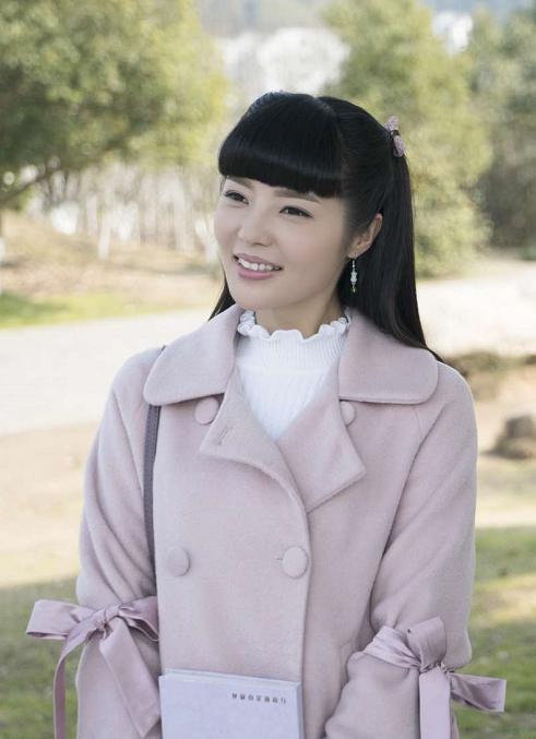 《斗香》曝剧照南楚儿饰演陈浩民黄奕女儿