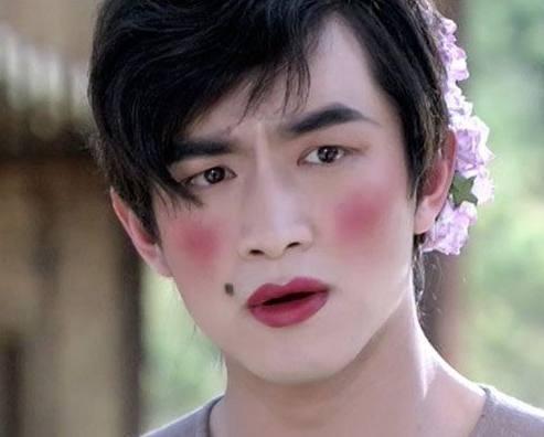 当男星涂上口红,鹿晗呆萌,杨洋性感,林更新是来搞笑的吗?