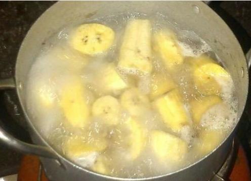 它全身是宝,这样吃,降血压,防中风|中风|香蕉|香蕉皮_新浪新闻