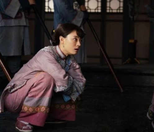 亚洲蹲就这样火了,孙俪最自然,网友:杨洋别把裤子撑破了