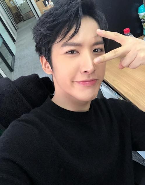 杨幂用四部戏捧他,如果再不红,那他就真的红不了!