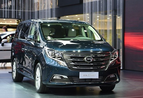 传祺gm8上市,被誉为中国的"埃尔法"到底有多神?