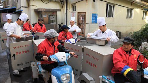 十二年的坚持:上海华东医院助老爱心餐暖人心