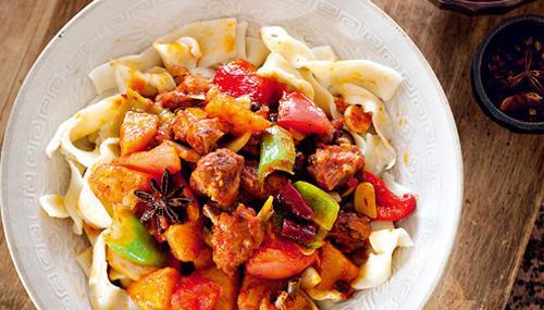 今儿搞个大的:大盘鸡 皮带面,这样做才好吃,保你一学就会!