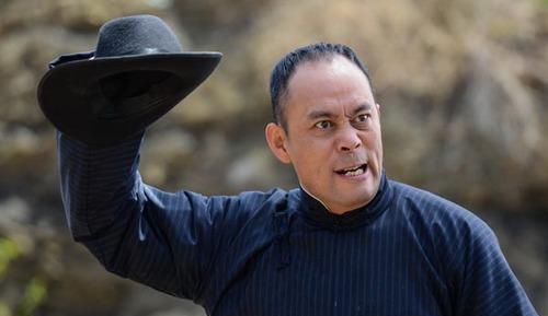 出演电影《三体》中常伟思一角;出演电视剧《红旗漫卷西风》,在剧中