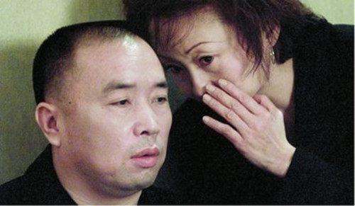 这个小官厉害受贿走私敛财上亿元最终却拜倒在石榴裙下