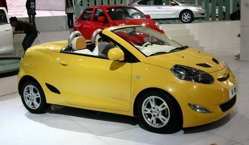 五万元买奇瑞敞篷,采用1.3l自然吸气发动机,外形酷似qq