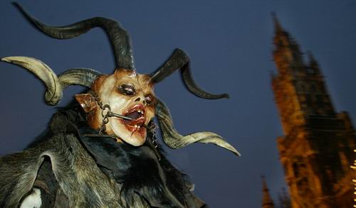 夜深了讲个鬼故事给你听:由作的恶鬼