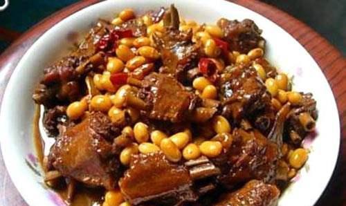 小乐美食推荐:合肥人最爱的传统美食之咸鸭烧黄豆