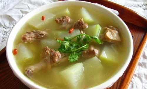 宝宝发烧可以喝什么汤?这些汤你一定要懂得煲