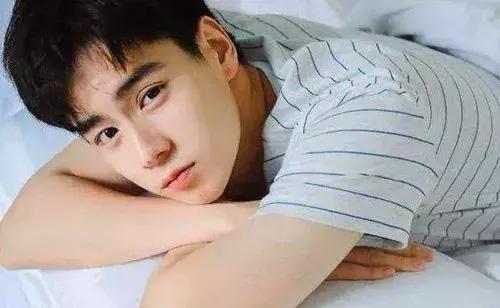 代言只要六大蓝血八大红血,胡一天真的这么想