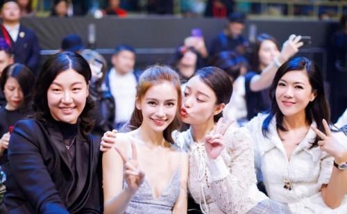 微博之夜 潘石屹为众明星大佬拍照秒杀摄影团队