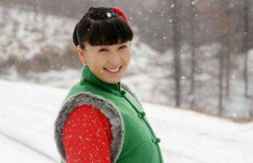 她出身农村婚后成一级演员其老公和赵本山关系不一般