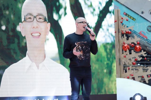 还记得《中国好声音》的光头平安吗?他发新专辑了