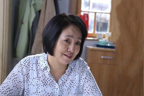 娱乐圈最牛姐弟,弟弟名气大,姐姐很低调