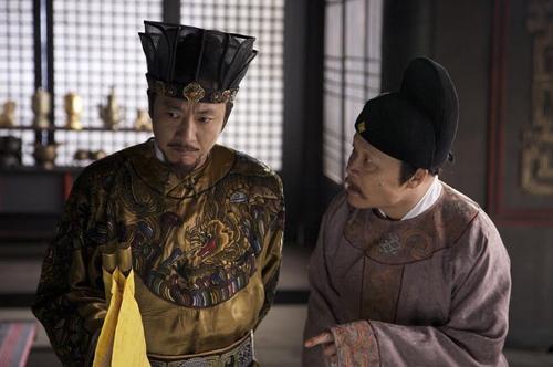 杨坚的父亲杨忠是八柱国之一的鲜卑贵族的下属,但杨家也有一定实力