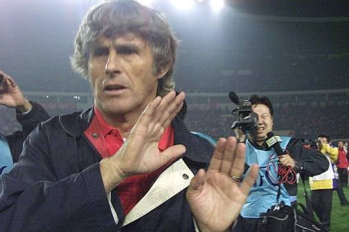 态度决定一切,神奇教练米卢重返中国任职