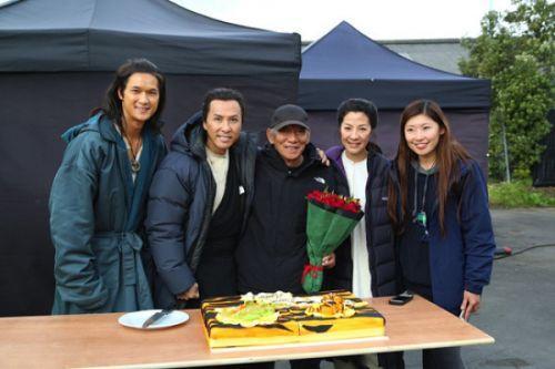 父亲捧红成龙哥哥捧红甄子丹吴京他出道40年因20秒戏家喻户晓